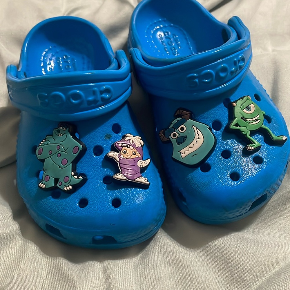 Crocs kids size C6
